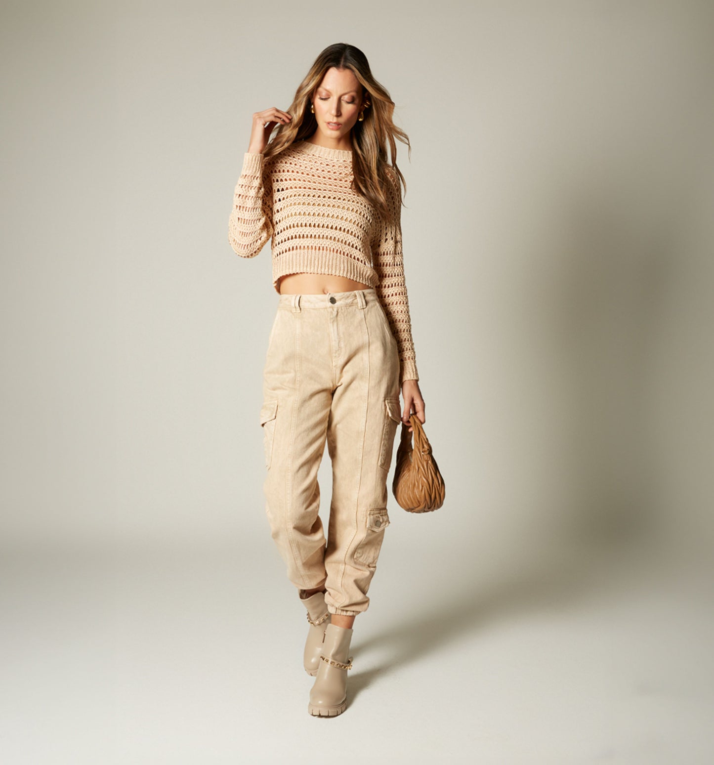 Pantalon cargo con botones